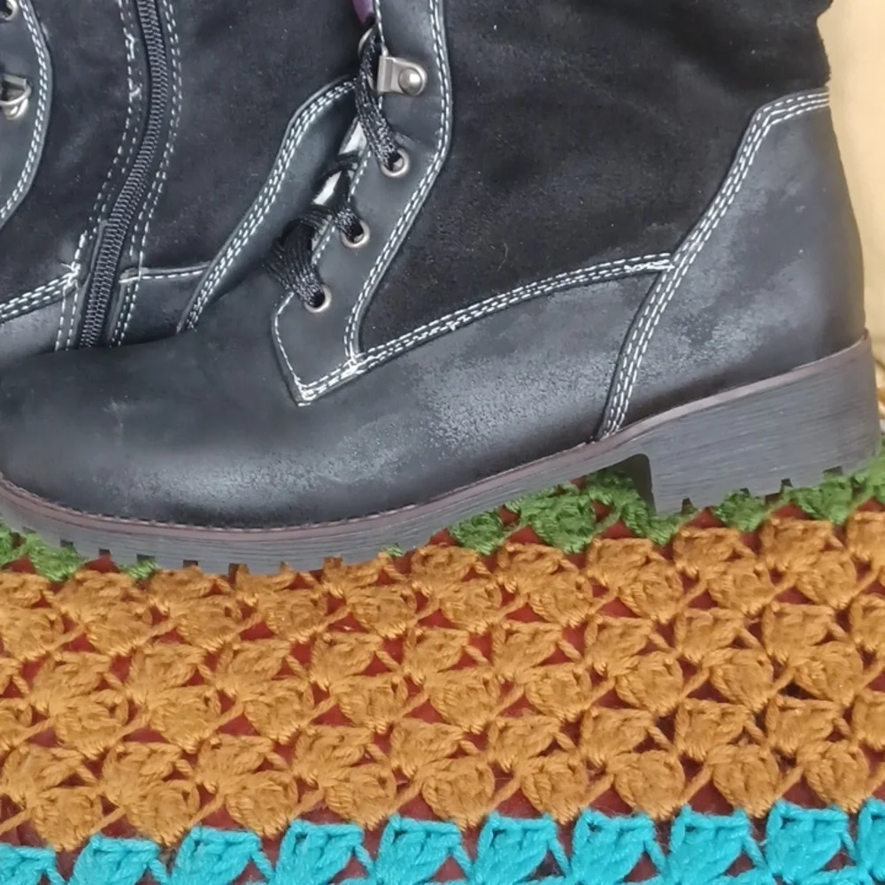 Justice Fleece Lined Black zip & Lace-up Boots with Glitter Shoestrings, Sz 7.5